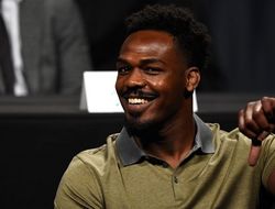 фото - Джон Джонс нацелился на Миочича. Сразу после Рейеса?