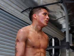 фото - «Прорывной» чемпион Родригес признал, что в 2022 году взял слишком высокий темп