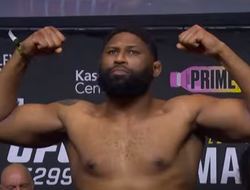 фото - Вот это да! Блейдс забил Алмейду после разгрома в первом раунде