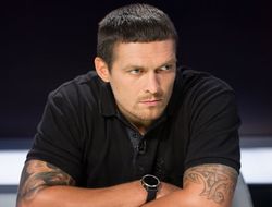 фото - Александр Усик прокомментировал сообщения о своей травме