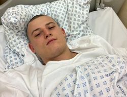 фото - Сорван один из самых потенциально крутых поединков года — чемпиона прооперировали