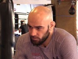 фото - UFC 169: Гасан Умалатов проиграл дебют Неилу Мэгни