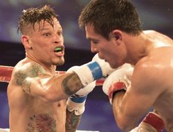 фото - «Радужный» Крус деклассировал экс-соперника Ломаченко