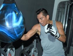 фото - Мексиканские легенды Михарес и Монтиэль подерутся ради благотворительности