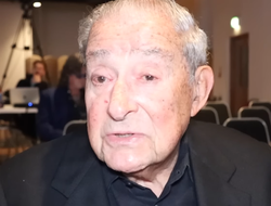 фото - Арум высказался о поединке Бетербиев-Бивол. И попал под огонь критики