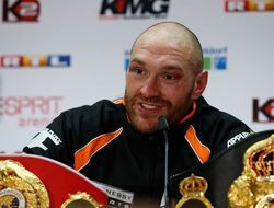 фото - Официально: Тайсон Фьюри отказался от титулов WBA, WBO и IBO