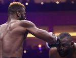 В IBF готовят обязательного претендента для Усика. Назначены торги