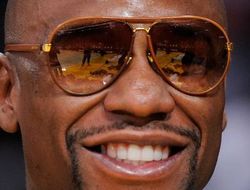 фото - Флойд Мэйуэзер: Пакьяо раз 20 дрался с четырьмя или пятью противниками