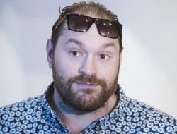 фото - Тайсон Фьюри вновь работает на лапах, оцените ловкость здоровяка — видео