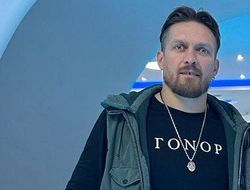 фото - Усик показал, каким ударом может вырубить Дюбуа — видео