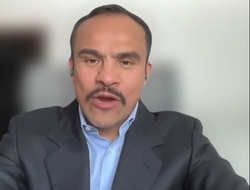 фото - Маркес оценил шансы 46-летнего Пакьяо отобрать титул у Барриоса