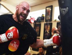 фото - Тайсон Фьюри — о том, почему у него не получается быть серьёзным