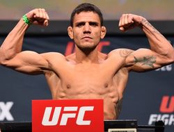 фото - Дос Аньос готов драться с Лоулером на UFC 200