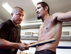 фото - Кадр дня: Антонио Маргарито готовится к поединку с Манни Пакьяо