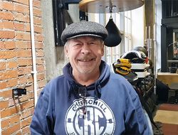 фото - «У Гвоздика что-то с головой». Интервью тренера Бивола о победе над Канело