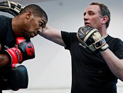 фото - Джошуа уволил Маккрэкена? Хирн всё отрицает