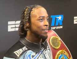 фото - «А если я рубану?!» Кишон Дэвис высказался о боях с Беринчиком и Танком