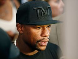 фото - Флойд Мэйуэзер: «Для меня деньги важнее рекорда без поражений»