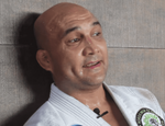 «Вот этот парень мог бы побить Хабиба». Легенда UFC восхищён Оливейрой