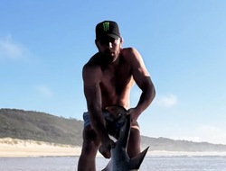 фото - Дю Плесси показал нового спаррингёра — тот ранее «не пощадил» Чимаева