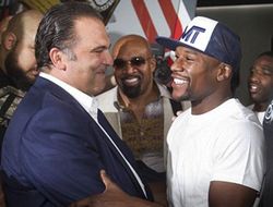 фото - Вслед за Шафером из Golden Boy ушёл и Мэйуэзер