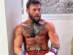 фото - Макгрегор лихо работает в спаррингах: бьёт с рук, ног и коленей — видео