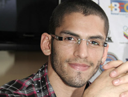 фото - Бои Линарес–Аракава и Фигероа–Альварес будут разогревать «Рыжего» с «Псом»