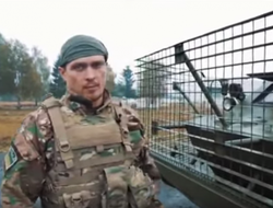 фото - Как Усик с пограничниками тренировался и БТР водил: видео