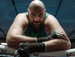 фото - Что нужно изменить Фьюри, чтобы увеличить свои шансы в реванше с Усиком? Мнение Чухаджяна