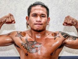 фото - Джонриэль Касимеро четыре раза уронил Рамиреса и сохранил полутитул