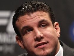 фото - Фрэнк Мир ведёт переговоры с Bellator и ACB, хочет бой с Фёдором