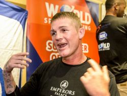 фото - Вестхайзен дебютировал в крузервейте, побил Мчуну, взял титул чемпиона Африки