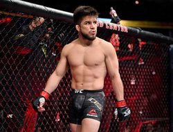 фото - «Лёгкие деньги». Сехудо знает, кто победит в бою Джонса и Миочича