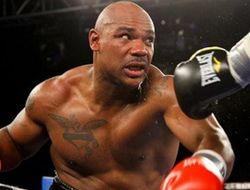 фото - Амир Мансур победил Трэвиса Кауффмана