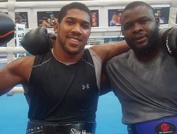 фото - Спарринг-партнёр Энтони Джошуа вляпался в секс-скандал из-за детского порно