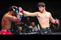 Евлоев прошёл Мёрфи, Бараневски смёл Лейна. Видео лучших моментов UFC Лондон