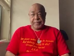 фото - Усик будет бить в место рассечения Фьюри, оно снова откроется — Башир