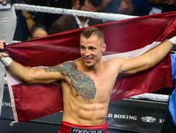 фото - Бриедис остаётся в крузерах — промоутер озвучил планы победителя Суперсерии