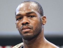 фото - Боя Джонса и Энганну не будет: чемпион назвал следующего соперника