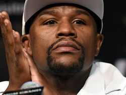 фото - Мэйуэзер уверен: в сентябре его ждёт серьёзный соперник