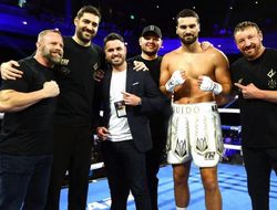 фото - Окровавленный супертяж «Гладиатор» Вианелло не сумел победить Ибэ