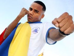 фото - (Результаты + Видео) Либорио Солис успешно защитился в первый раз