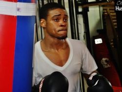 фото - Эррол Спенс быстро забил Ло Греко