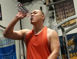 фото - Менеджер Чжилеи: «Хотим Усика. А Баколе слишком много болтает»