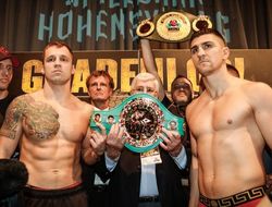 фото - Лучшие моменты боя Майриса Бриедиса и Марко Хука — видео от vRINGe.com