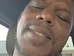 фото - «Поцелуйте меня в зад». Отец и сын Норманы поссорились из-за решения боксёра