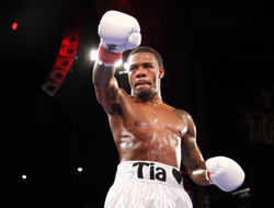 фото - Проспект Ламонт Роуч спорно одолел Джонатана Окендо