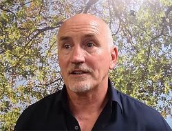 фото - «Усик сделает это снова». Экс-чемпион не верит в победу Джошуа 