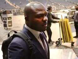 фото - «Ломаченко показал слабость». Брэдли недоволен милосердием Василия