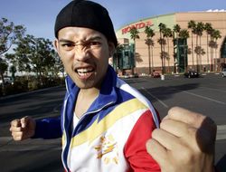 фото - Нонито Донэйр хочет «увести» Салидо у Василия Ломаченко